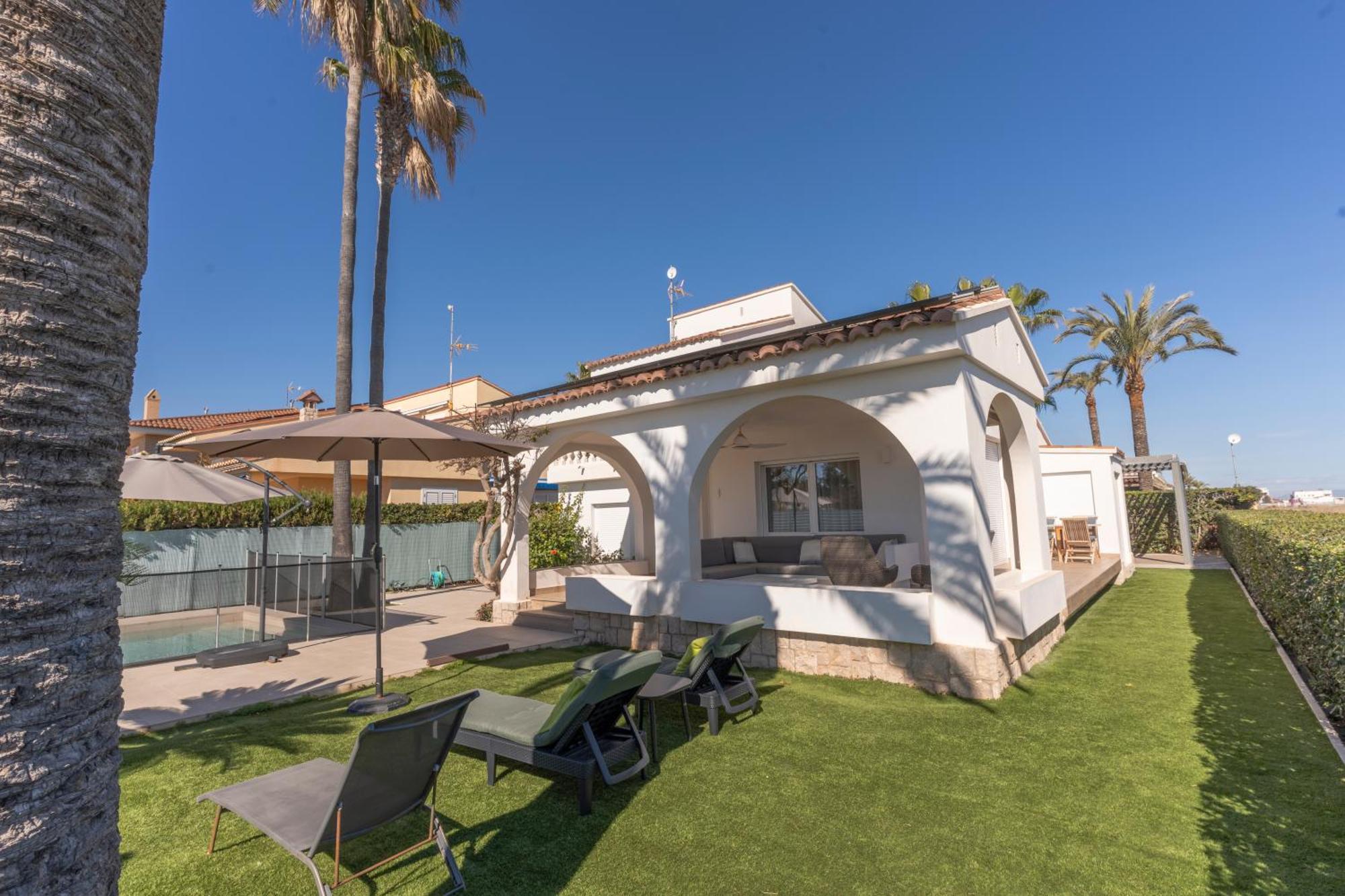 Exquisita Villa Frente Al Mar Σαγούντο Εξωτερικό φωτογραφία